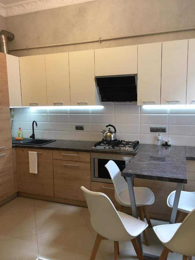 Apartment On Centre Lwów Zewnętrze zdjęcie